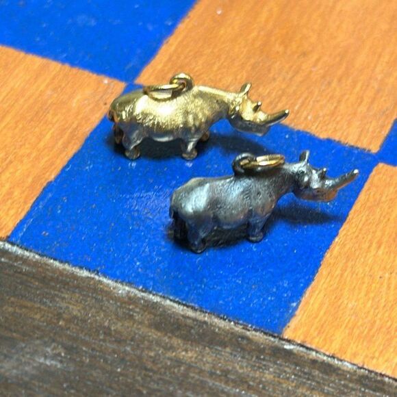 JOAN RIVERS Noah’s Ark Charms - Lot of 2 - Picture 1 of 4